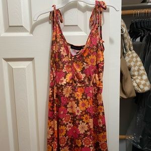 Pretty Little Thing Retro Floral mini dress